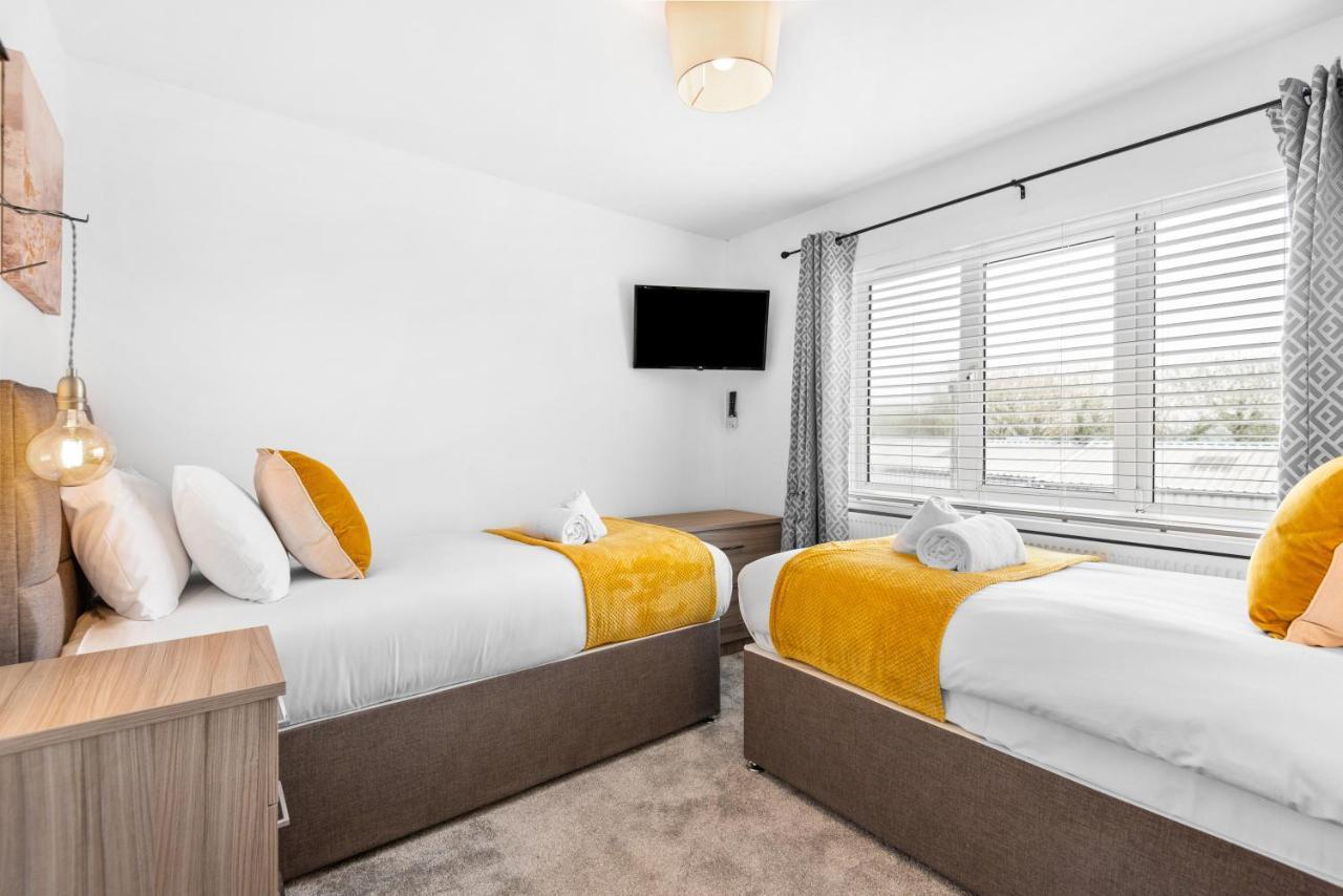 Off Road Parking, Garden, Smart Tv'S In All Rooms! Morriston Экстерьер фото
